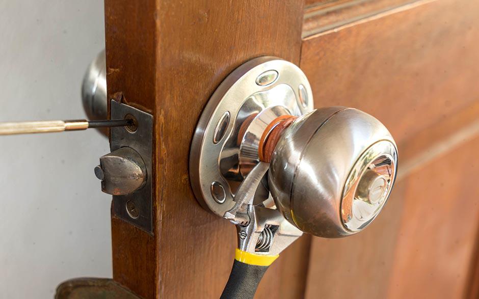 comment ouvrir une serrure de porte sans clé La Courneuve